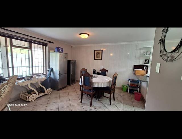 3 BEDROOM DUPLEX FOR SALE IN ISLAND VIEW